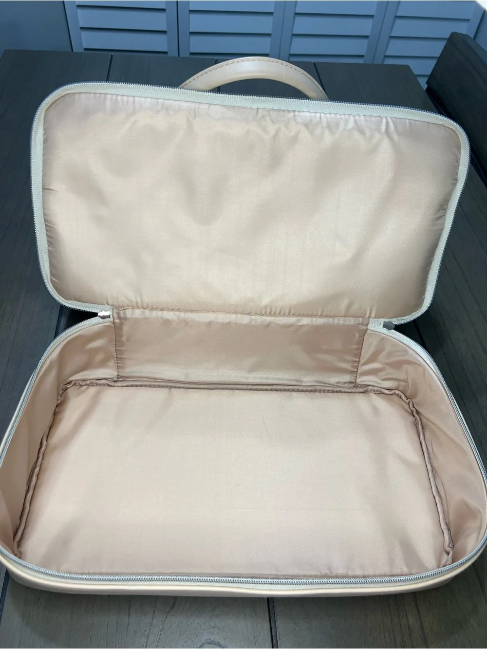 Beis Mini Weekender in Beige